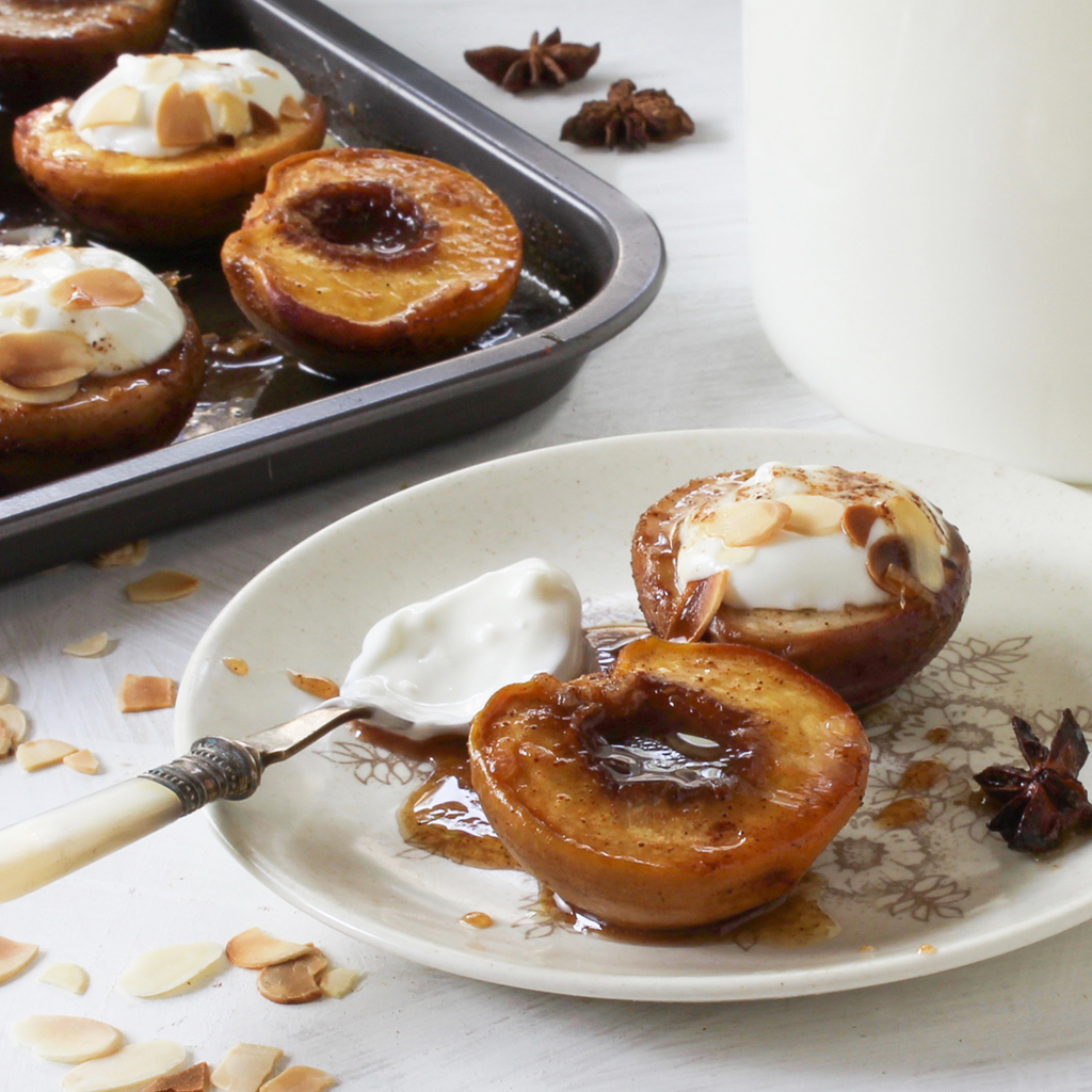 Spiced baked peaches with yogurt (GAPS & SCD)